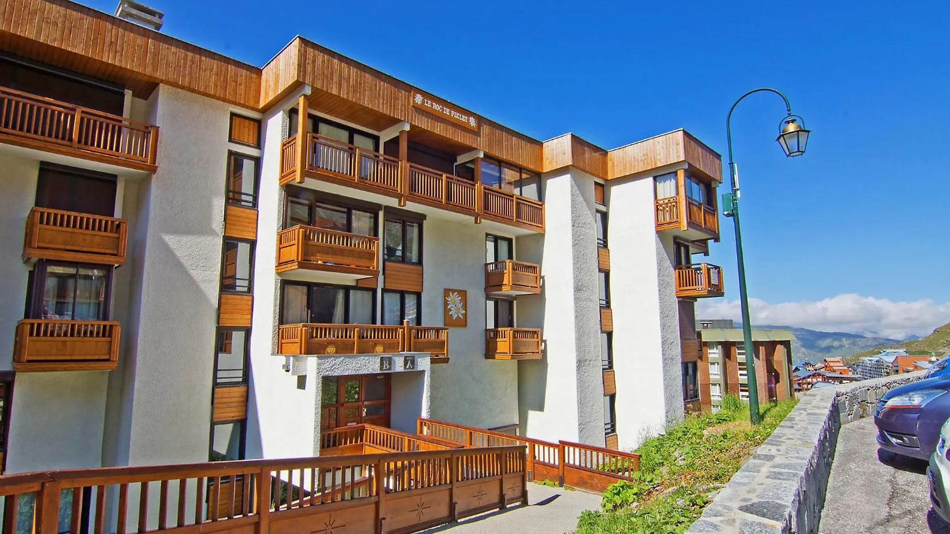 Apartment Le Roc De Peclet By Interhome Val Thorens