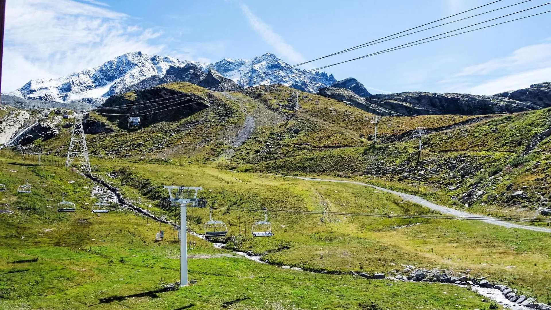Apartment Le Roc De Peclet By Interhome Val Thorens